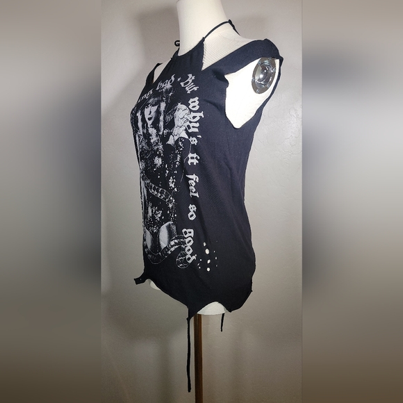 Upcycled Taylor Swift Reputation T-shirt, size XS - Picture 4 of 6